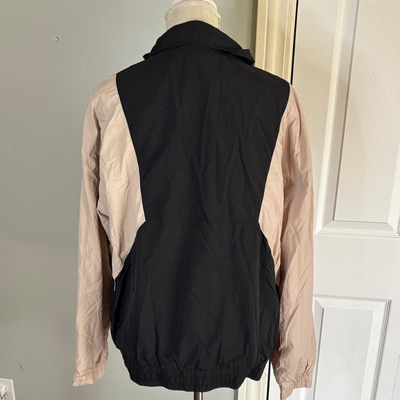 Reebok Two-Tone Black and Cream Jacket - Picture 3 of 5